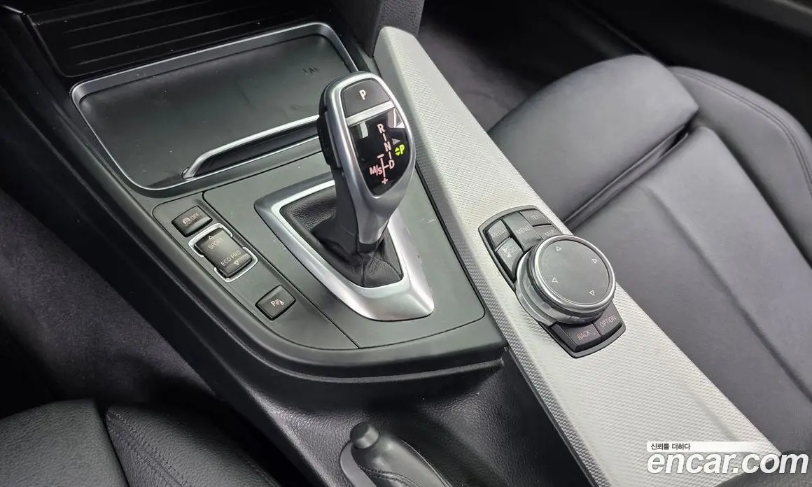 BMW 3 серия 2016 2.0 автомат (гидро), фото 9