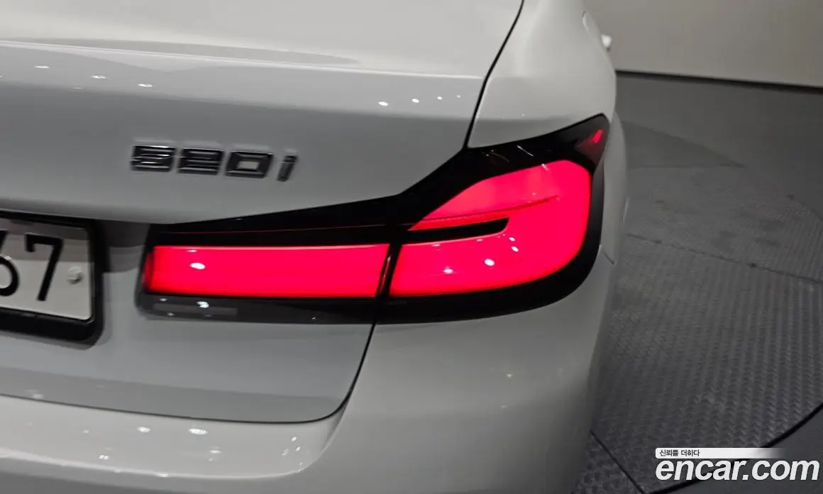 BMW 5 серия 2021 2.0 автомат (гидро), фото 9