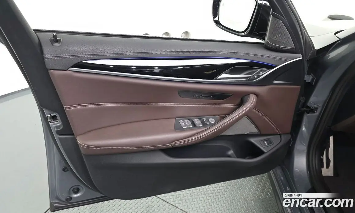 BMW 5 серия 2023 2.0 автомат (гидро), фото 14