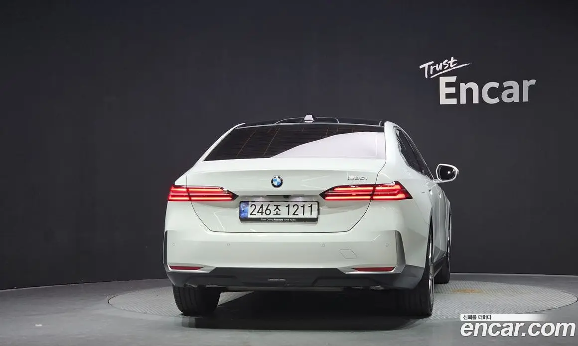 BMW 5 серия 2024 2.0 автомат (гидро), фото 4 BMW 5 серия 2024 2.0 автомат (гидро), фото 4