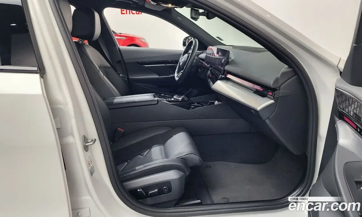 BMW 5 серия 2024 2.0 автомат (гидро), фото 16 BMW 5 серия 2024 2.0 автомат (гидро), фото 16