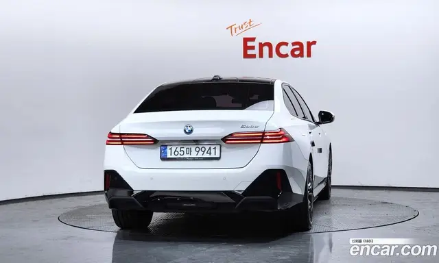 BMW 5 серия 2024 2.0 автомат (гидро), миниатюра 4 BMW 5 серия 2024 2.0 автомат (гидро), миниатюра 4