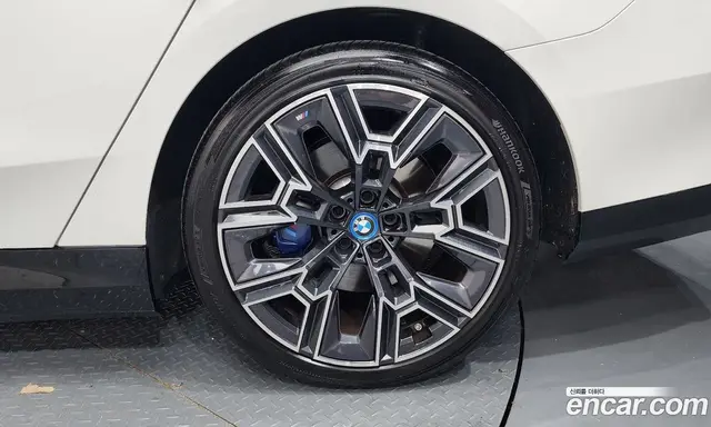 BMW 5 серия 2024 2.0 автомат (гидро), миниатюра 7 BMW 5 серия 2024 2.0 автомат (гидро), миниатюра 7