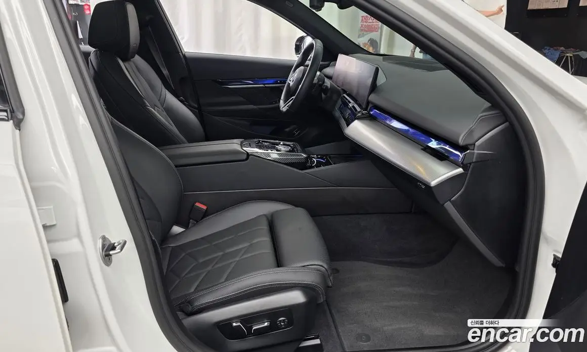 BMW 5 серия 2024 2.0 автомат (гидро), фото 16 BMW 5 серия 2024 2.0 автомат (гидро), фото 16