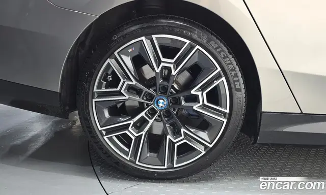 BMW 5 серия 2025 2.0 автомат (гидро), миниатюра 5 BMW 5 серия 2025 2.0 автомат (гидро), миниатюра 5