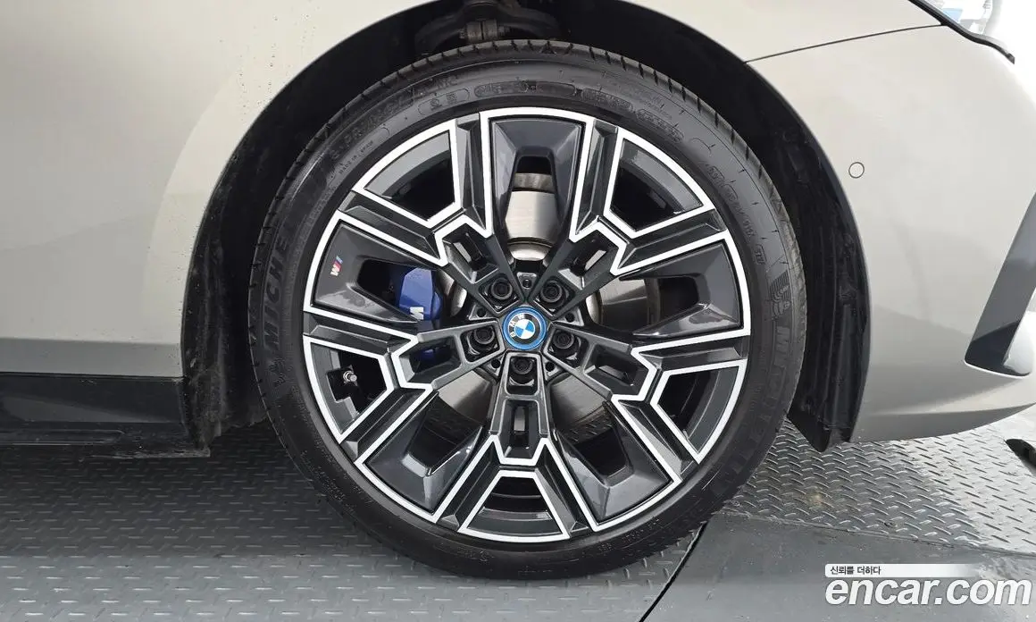 BMW 5 серия 2025 2.0 автомат (гидро), фото 7 BMW 5 серия 2025 2.0 автомат (гидро), фото 7