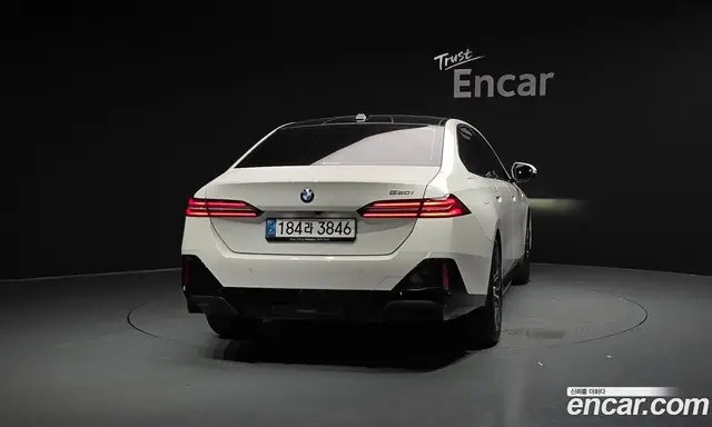 BMW 5 серия 2025 2.0 автомат (гидро), миниатюра 4