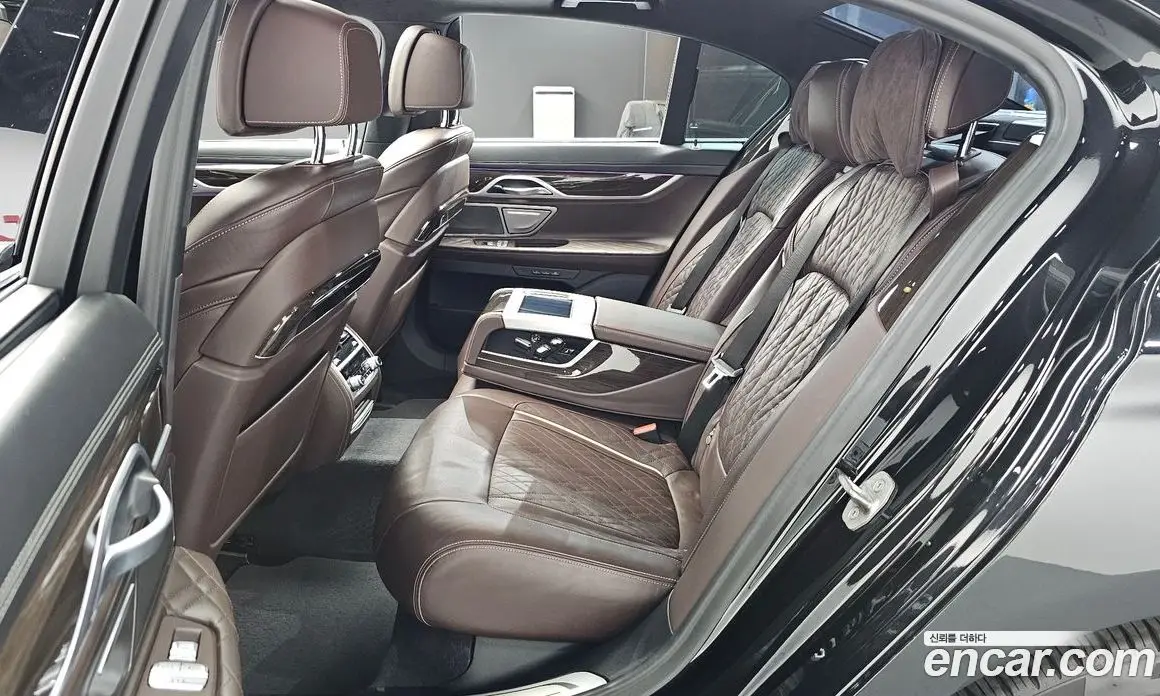 BMW 7 серия 2021 3.0 автомат (гидро), фото 17 BMW 7 серия 2021 3.0 автомат (гидро), фото 17