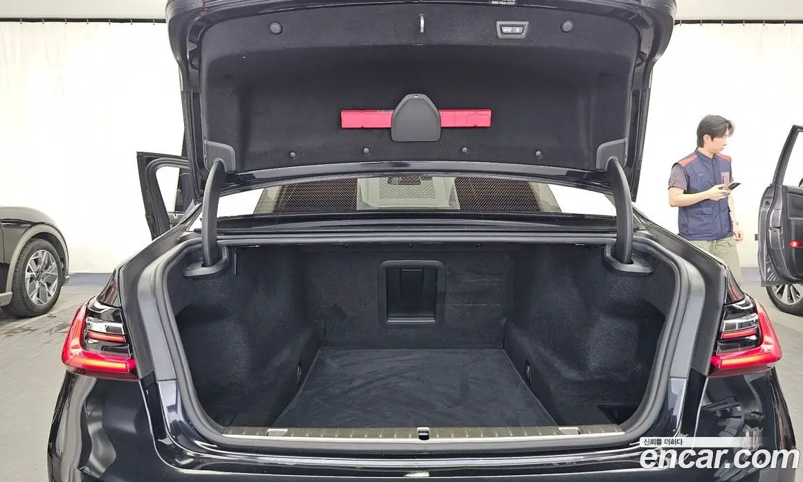 BMW 7 серия 2022 3.0 автомат (гидро), фото 26 BMW 7 серия 2022 3.0 автомат (гидро), фото 26