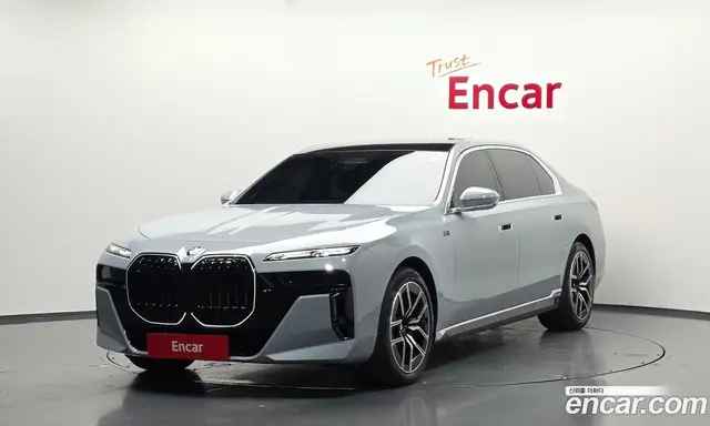 BMW 7 серия, 2023, 68 541 км