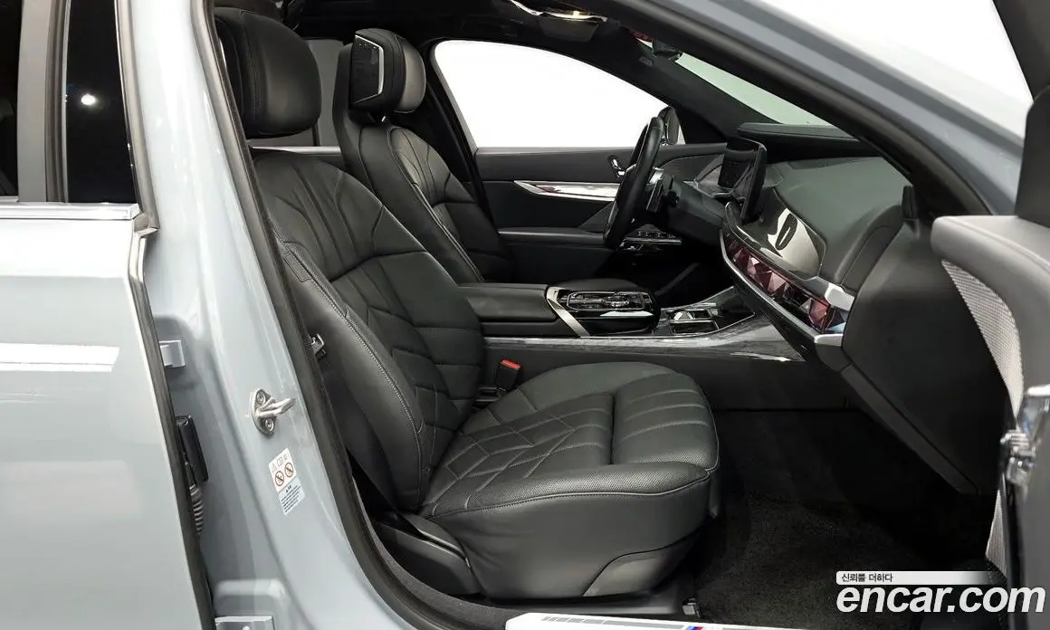 BMW 7 серия 2023 3.0 автомат (гидро), фото 11 BMW 7 серия 2023 3.0 автомат (гидро), фото 11