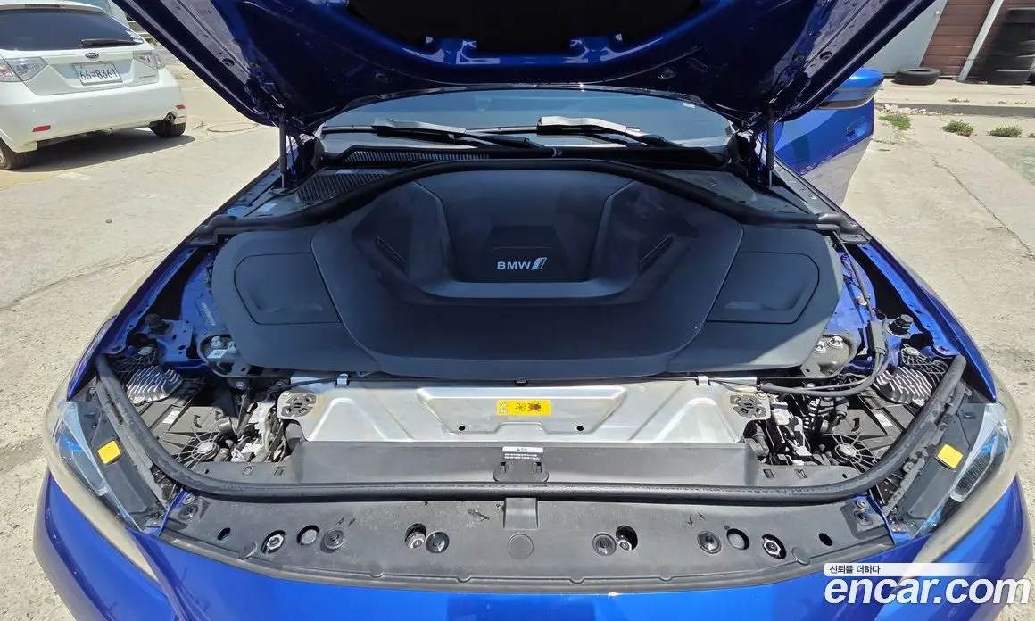 BMW i4 2023 автомат (гидро), фото 6