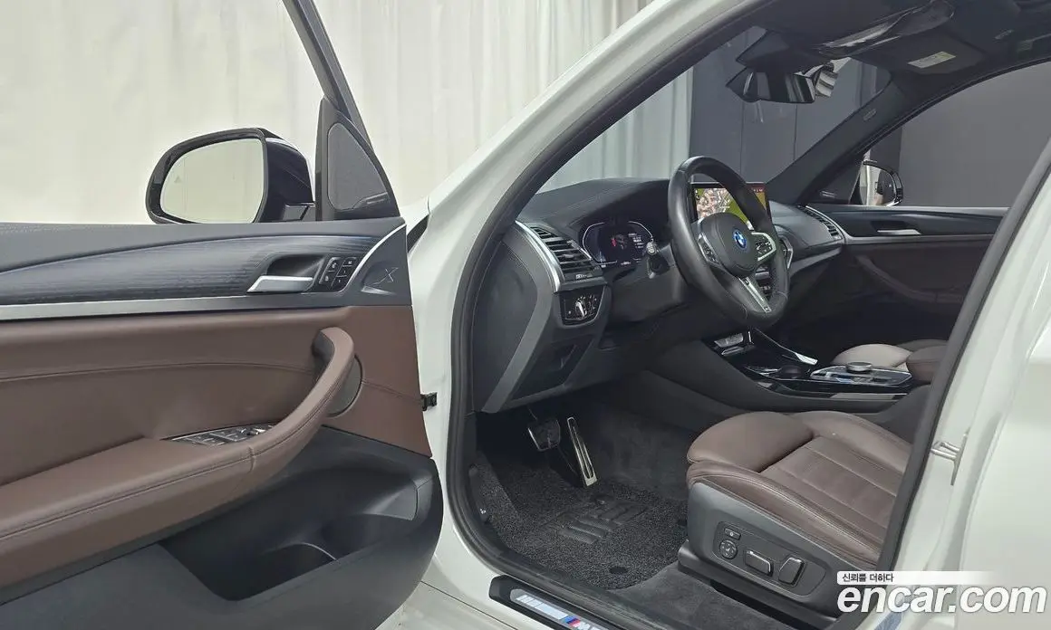 BMW iX3 2024 0.2 автомат (гидро), фото 12