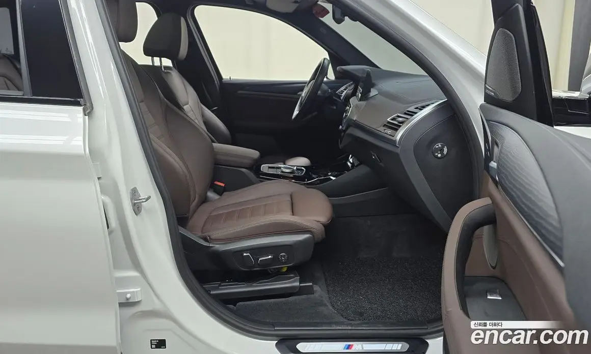 BMW iX3 2024 0.2 автомат (гидро), фото 15