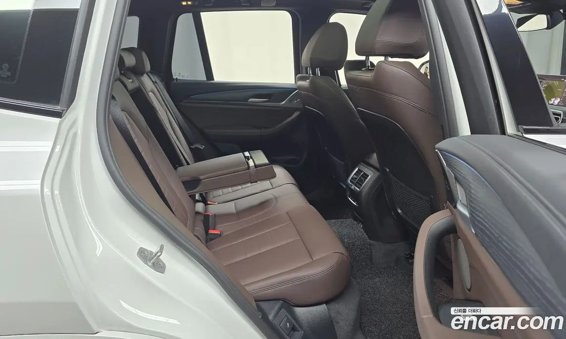 BMW iX3 2024 0.2 автомат (гидро), фото 16