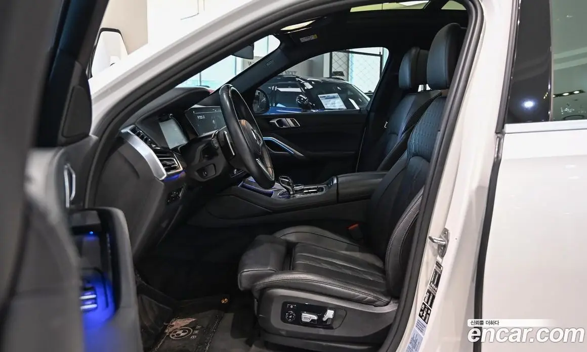 BMW X6 2022 3.0 автомат (гидро), фото 12
