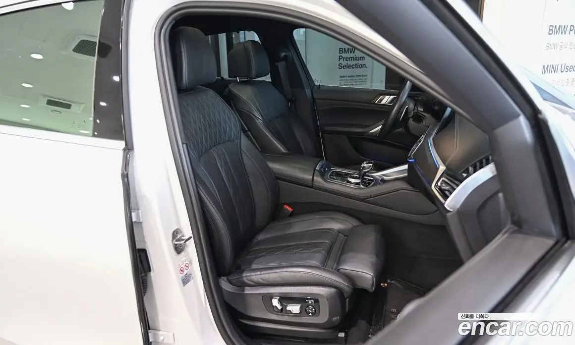 BMW X6 2022 3.0 автомат (гидро), фото 13