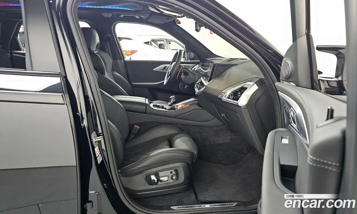 BMW XM 2024 4.4 автомат (гидро), фото 16