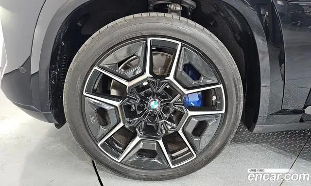 BMW XM 2024 4.4 автомат (гидро), миниатюра 5