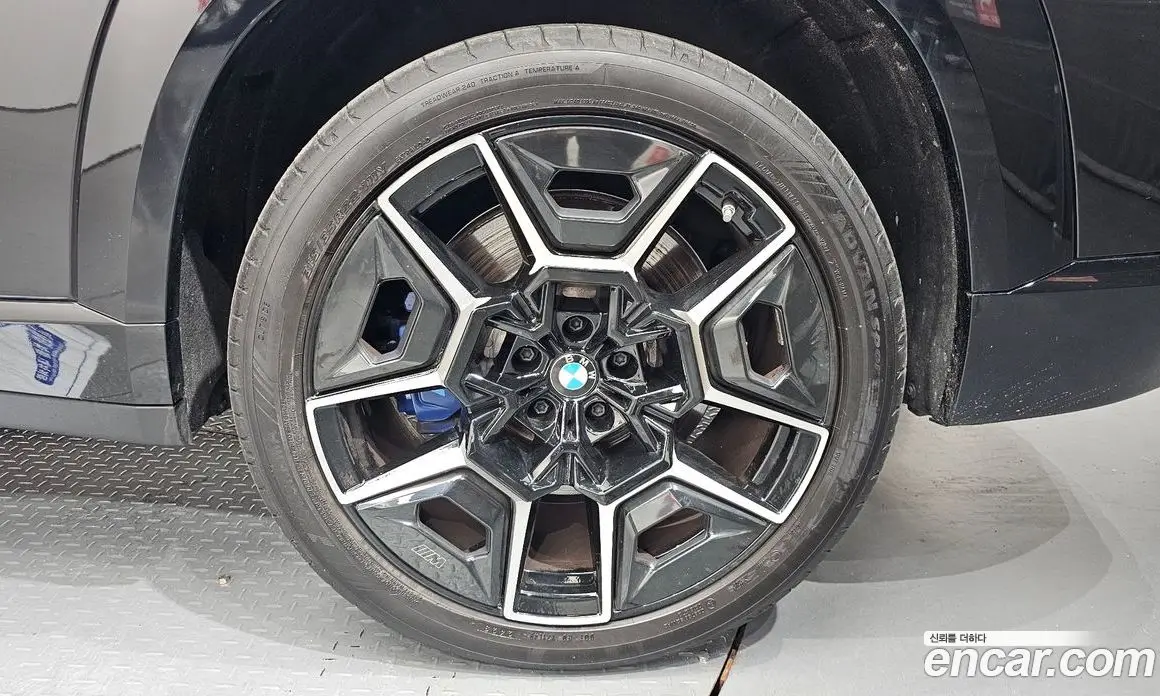 BMW XM 2024 4.4 автомат (гидро), фото 7