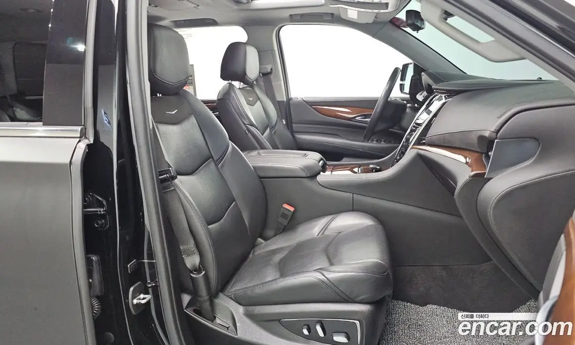 Cadillac Escalade 2020 6.2 автомат (гидро), фото 17 Cadillac Escalade 2020 6.2 автомат (гидро), фото 17