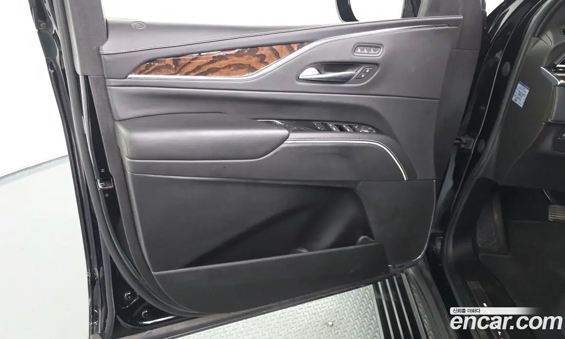 Cadillac Escalade 2021 6.2 автомат (гидро), фото 14 Cadillac Escalade 2021 6.2 автомат (гидро), фото 14