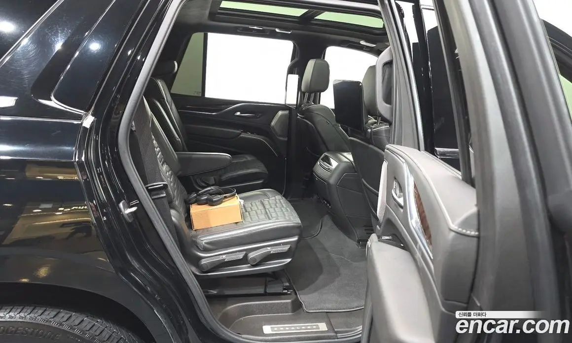 Cadillac Escalade 2021 6.2 автомат (гидро), фото 18 Cadillac Escalade 2021 6.2 автомат (гидро), фото 18
