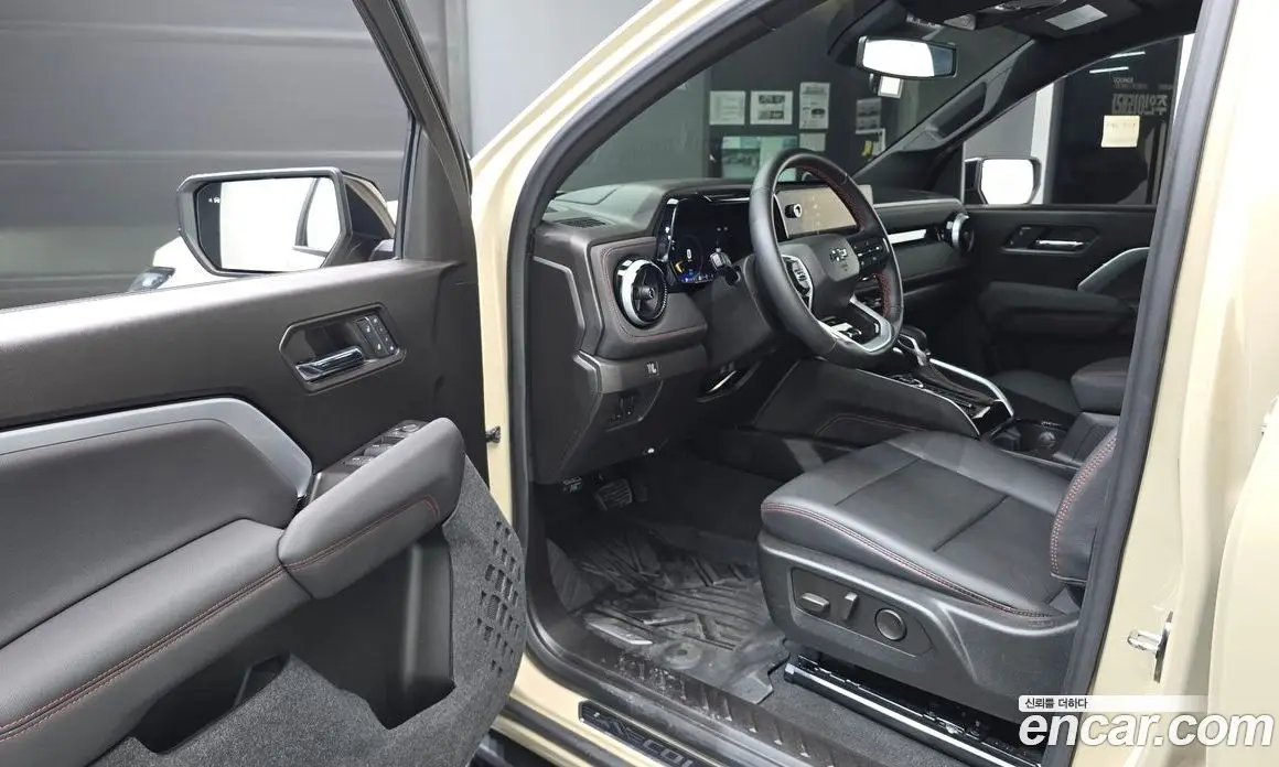 Chevrolet Colorado 2024 2.7 автомат (гидро), фото 13