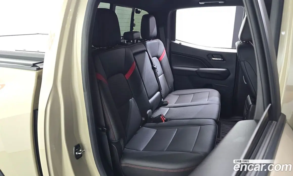 Chevrolet Colorado 2024 2.7 автомат (гидро), фото 16
