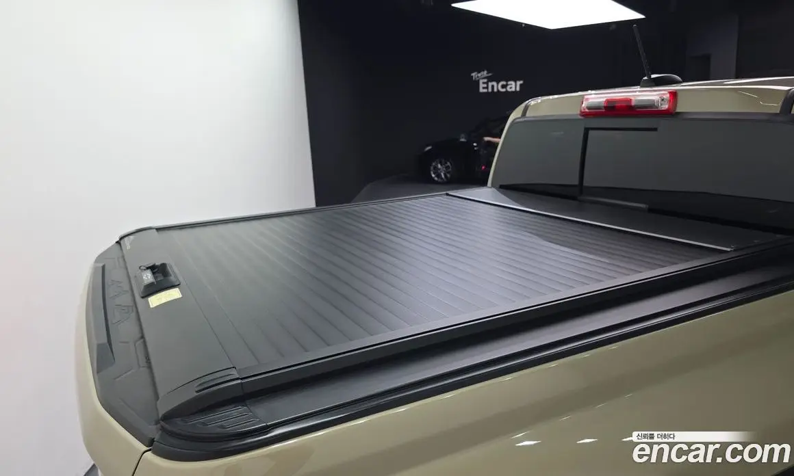 Chevrolet Colorado 2024 2.7 автомат (гидро), фото 28