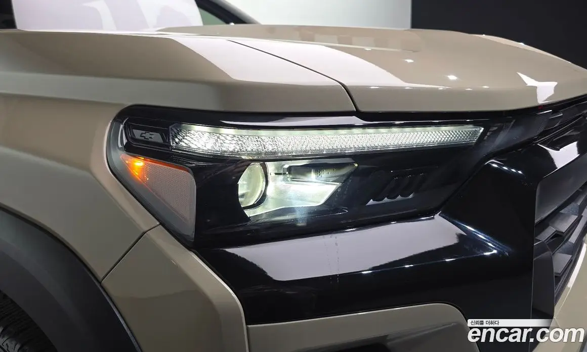 Chevrolet Colorado 2024 2.7 автомат (гидро), фото 8
