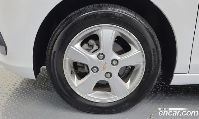 Chevrolet Spark 2015 1.0 автомат (гидро), миниатюра 5 Chevrolet Spark 2015 1.0 автомат (гидро), миниатюра 5
