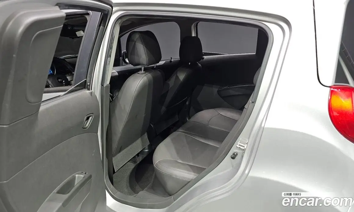 Chevrolet Spark 2015 1.0 автомат (гидро), фото 11