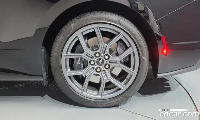 Ford Mustang 2025 2.3 автомат (гидро), миниатюра 7 Ford Mustang 2025 2.3 автомат (гидро), миниатюра 7