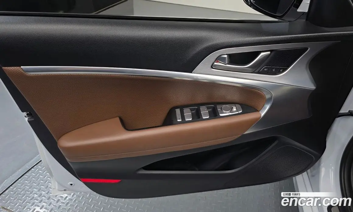 Genesis G70 2018 2.0 автомат (гидро), фото 14 Genesis G70 2018 2.0 автомат (гидро), фото 14