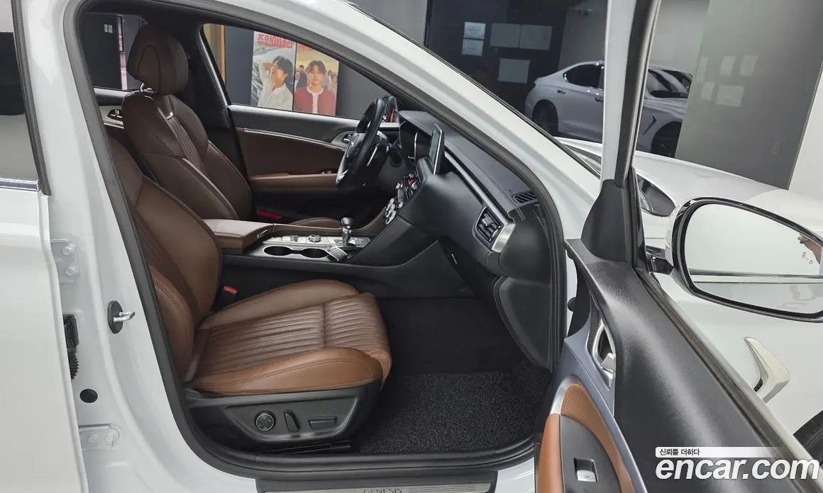 Genesis G70 2018 2.0 автомат (гидро), фото 16 Genesis G70 2018 2.0 автомат (гидро), фото 16
