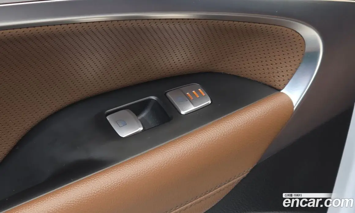 Genesis G70 2018 2.0 автомат (гидро), фото 25 Genesis G70 2018 2.0 автомат (гидро), фото 25