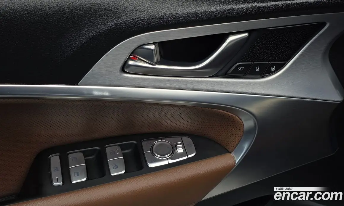 Genesis G70 2018 2.0 автомат (гидро), фото 26 Genesis G70 2018 2.0 автомат (гидро), фото 26