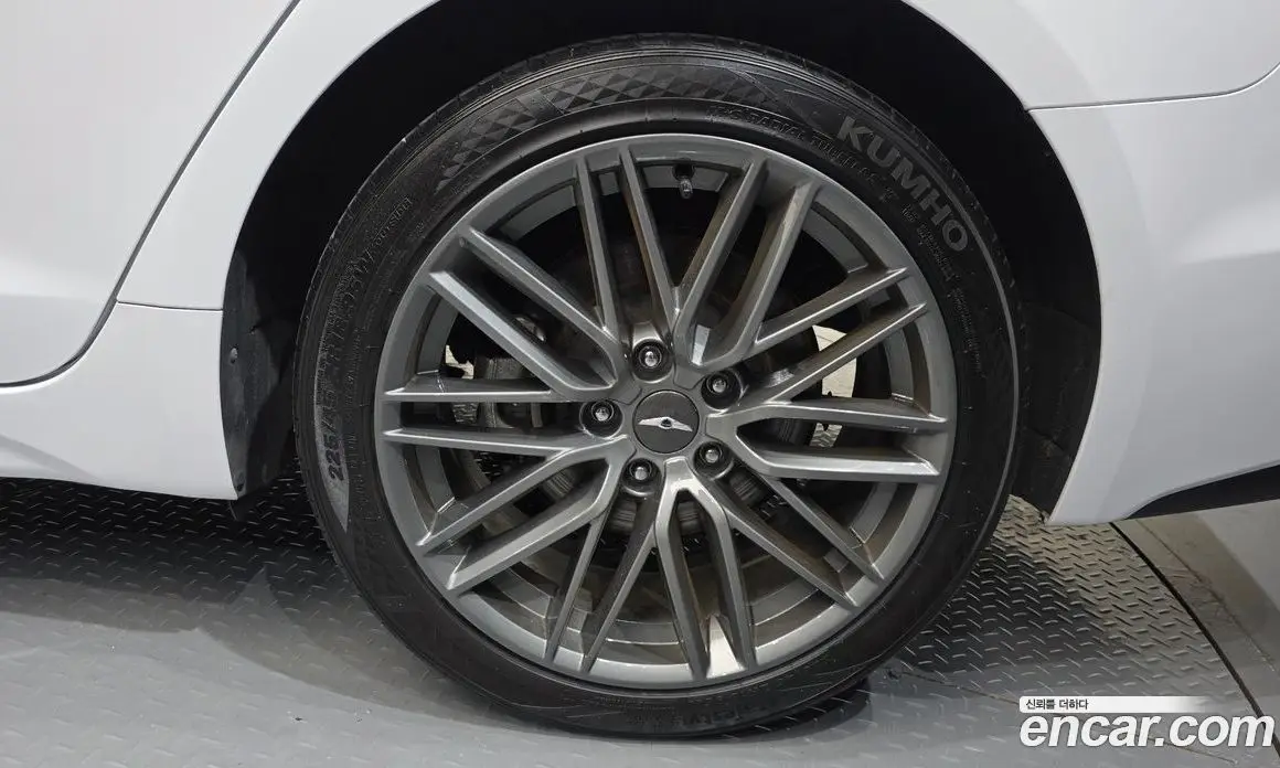 Genesis G70 2018 2.0 автомат (гидро), фото 7 Genesis G70 2018 2.0 автомат (гидро), фото 7