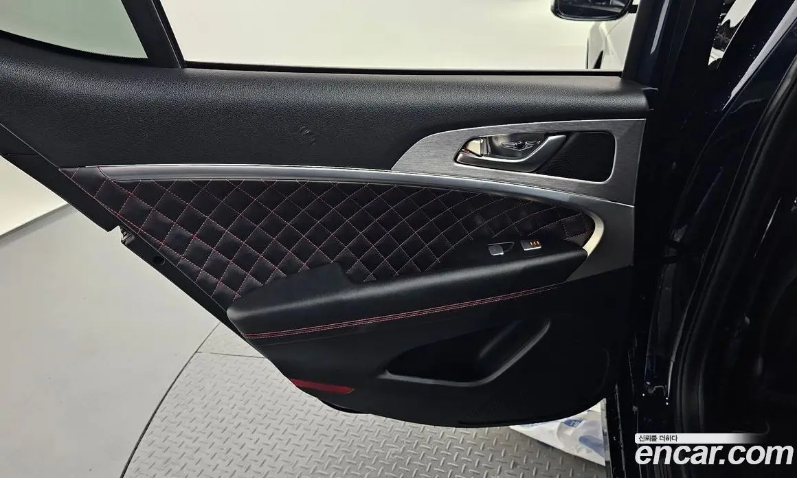 Genesis G70 2018 3.3 автомат (гидро), фото 15 Genesis G70 2018 3.3 автомат (гидро), фото 15