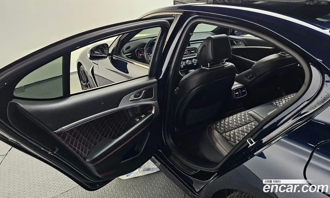 Genesis G70 2018 3.3 автомат (гидро), фото 27 Genesis G70 2018 3.3 автомат (гидро), фото 27