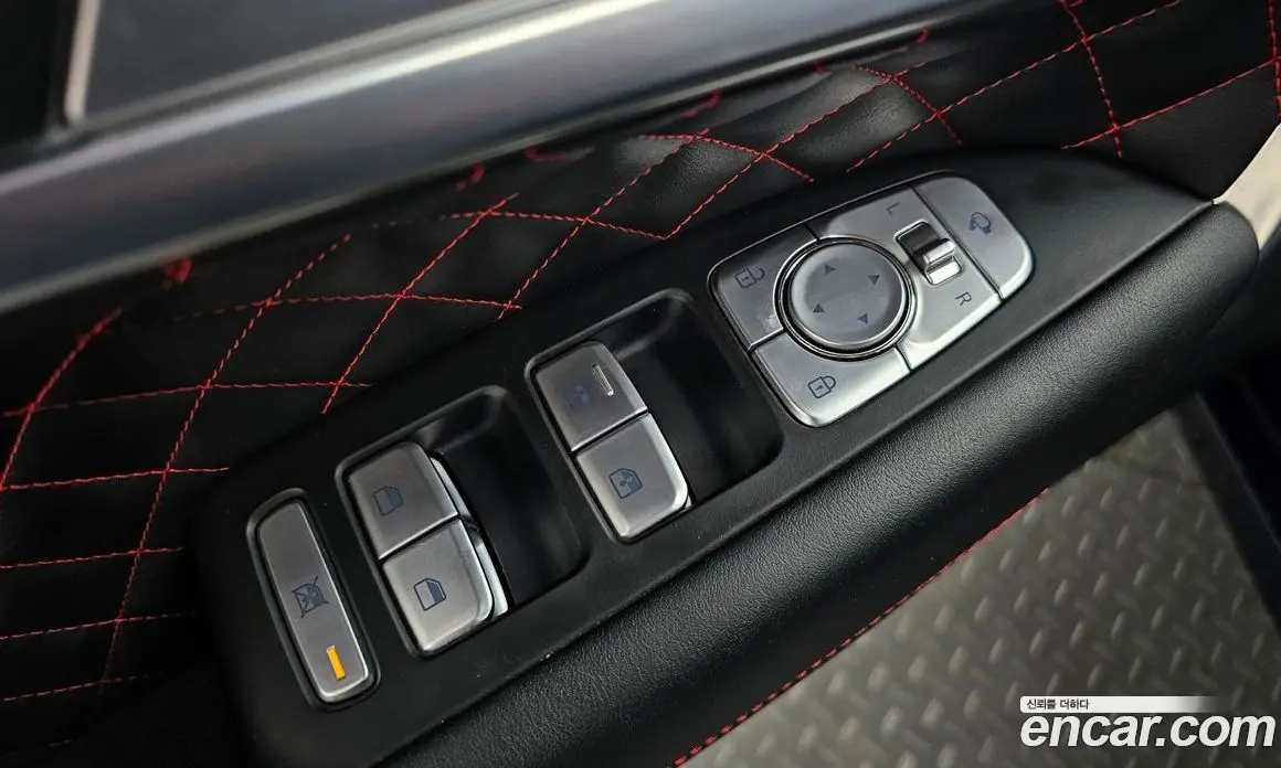 Genesis G70 2018 3.3 автомат (гидро), фото 30 Genesis G70 2018 3.3 автомат (гидро), фото 30