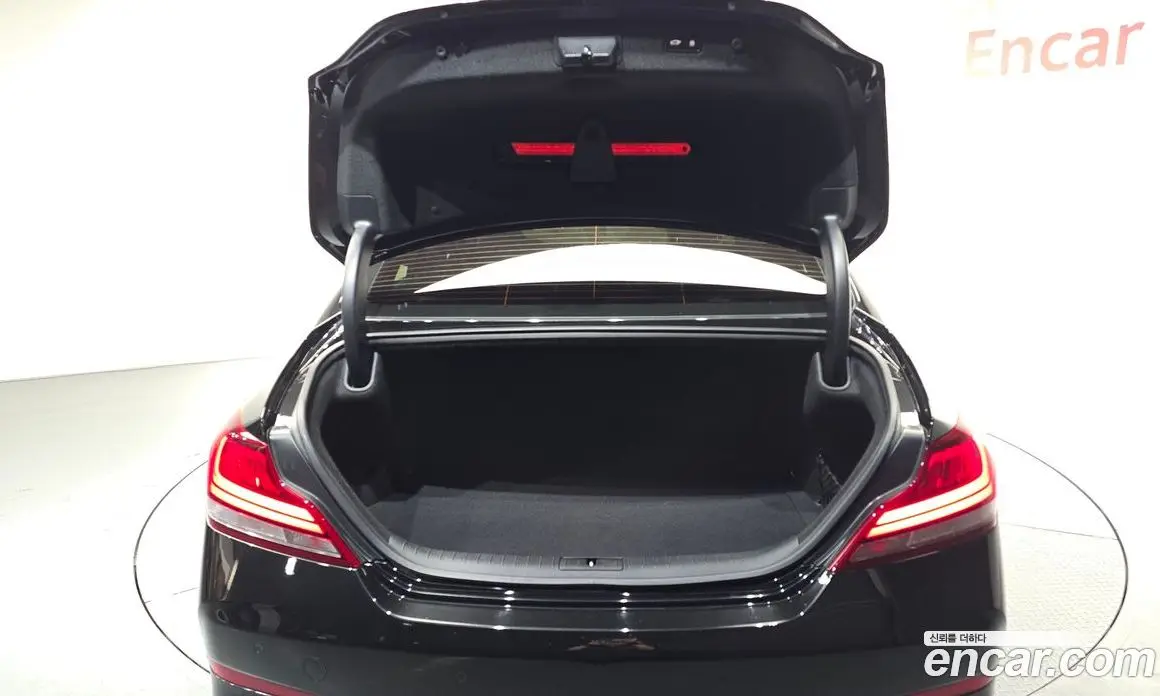 Genesis G70 2019 3.3 автомат (гидро), фото 26 Genesis G70 2019 3.3 автомат (гидро), фото 26