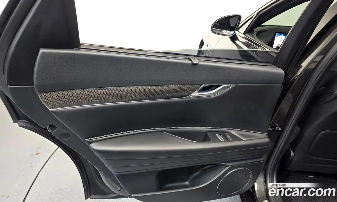 Genesis G80 2024 2.5 автомат (гидро), фото 15 Genesis G80 2024 2.5 автомат (гидро), фото 15