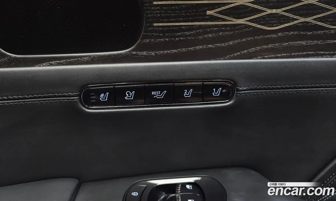 Genesis G90 2025 3.5 автомат (гидро), фото 25