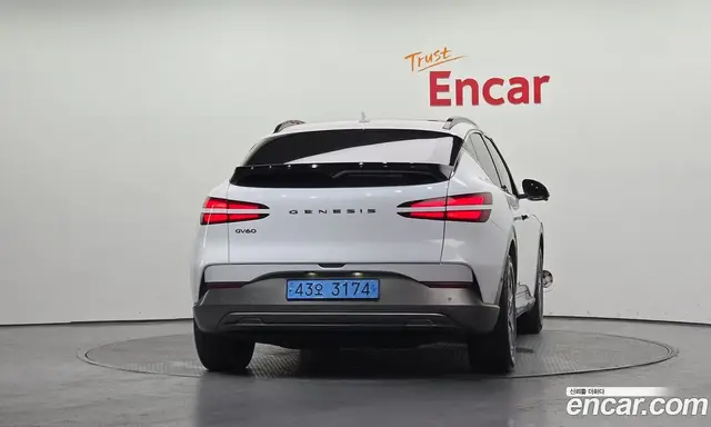 Genesis GV60 2022 0.1 автомат (гидро), миниатюра 4 Genesis GV60 2022 0.1 автомат (гидро), миниатюра 4