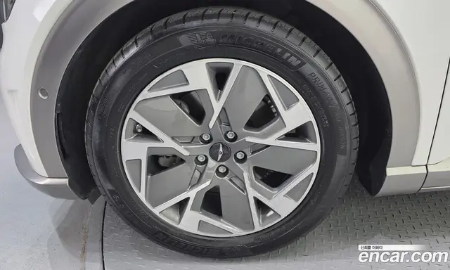 Genesis GV60 2022 0.1 автомат (гидро), миниатюра 5 Genesis GV60 2022 0.1 автомат (гидро), миниатюра 5