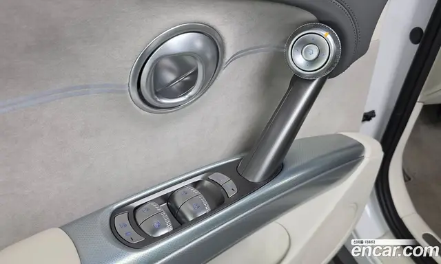 Genesis GV60 2023 0.1 автомат (гидро), миниатюра 12