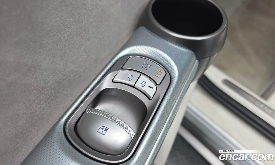 Genesis GV60 2023 0.1 автомат (гидро), фото 18 Genesis GV60 2023 0.1 автомат (гидро), фото 18