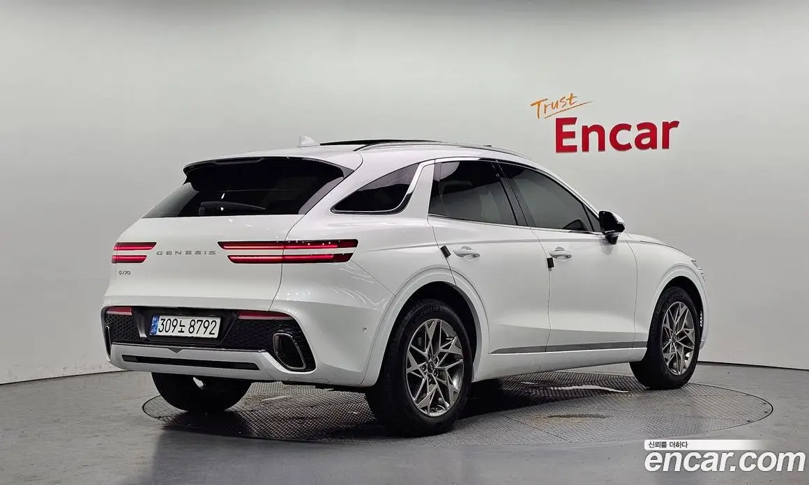 Genesis GV70 2022 2.5 автомат (гидро), фото 2 Genesis GV70 2022 2.5 автомат (гидро), фото 2